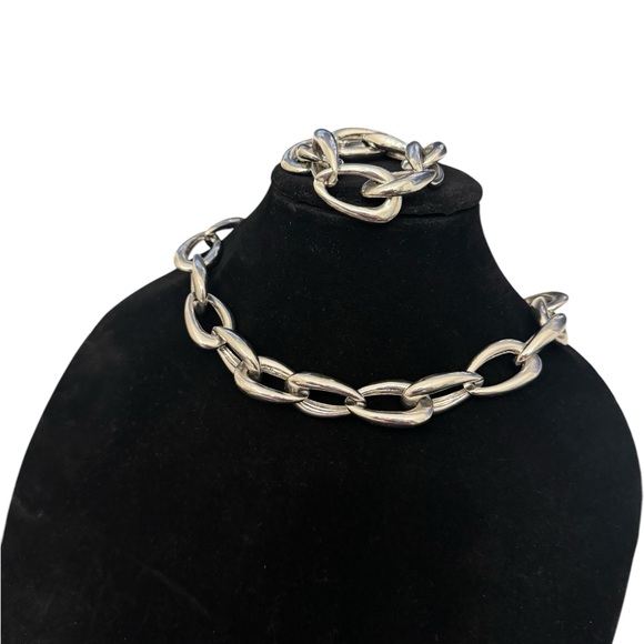 Vince camuto silver chunky neckless and bracelet set - Picture 2 of 5